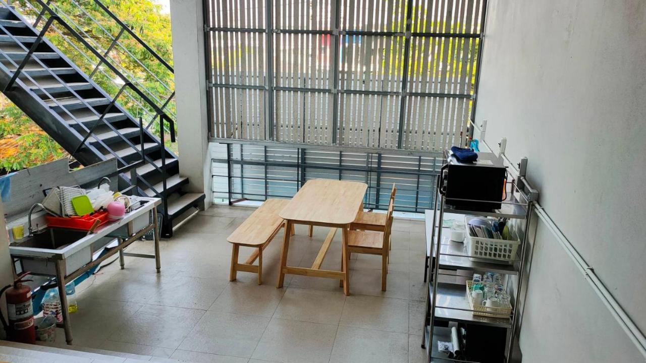 View Dee Bkk Airport Residence Бангкок Екстер'єр фото